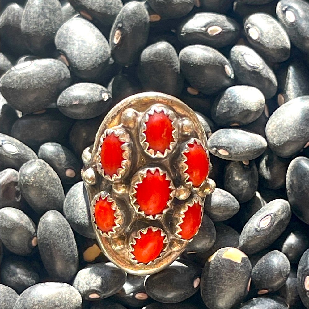 native American vintage Saddle  sterling Silver and Red coral Ring
